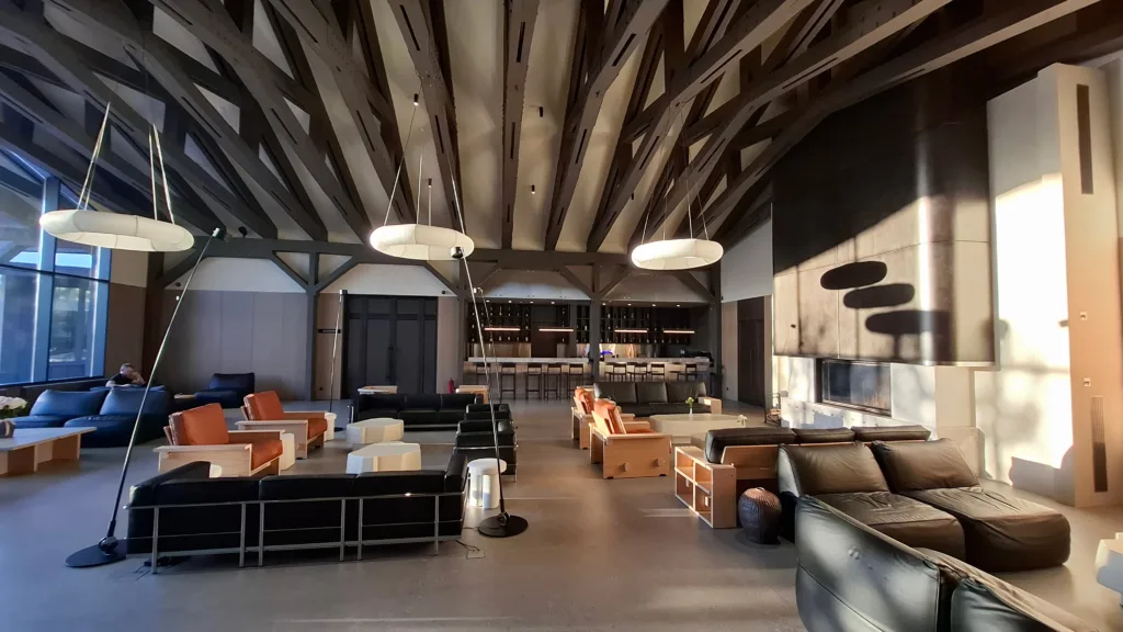 Ridder-Lodge im Altai Montain Resort – Beispielbild im Firstline Newsletter für lokales Hotel